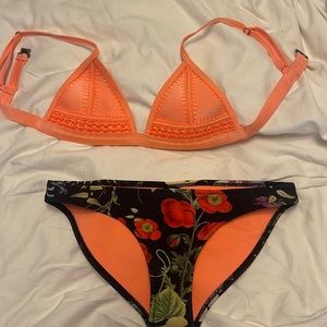 Triangl swimsuit set in awesome condition